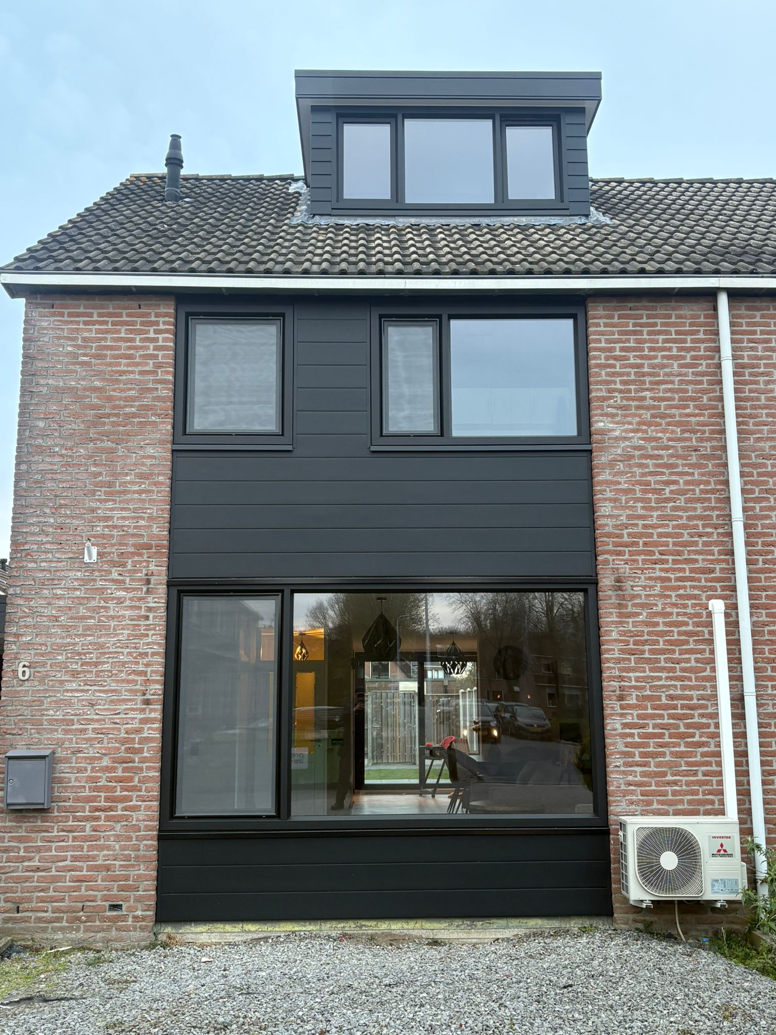 Voorkant na kozijnen